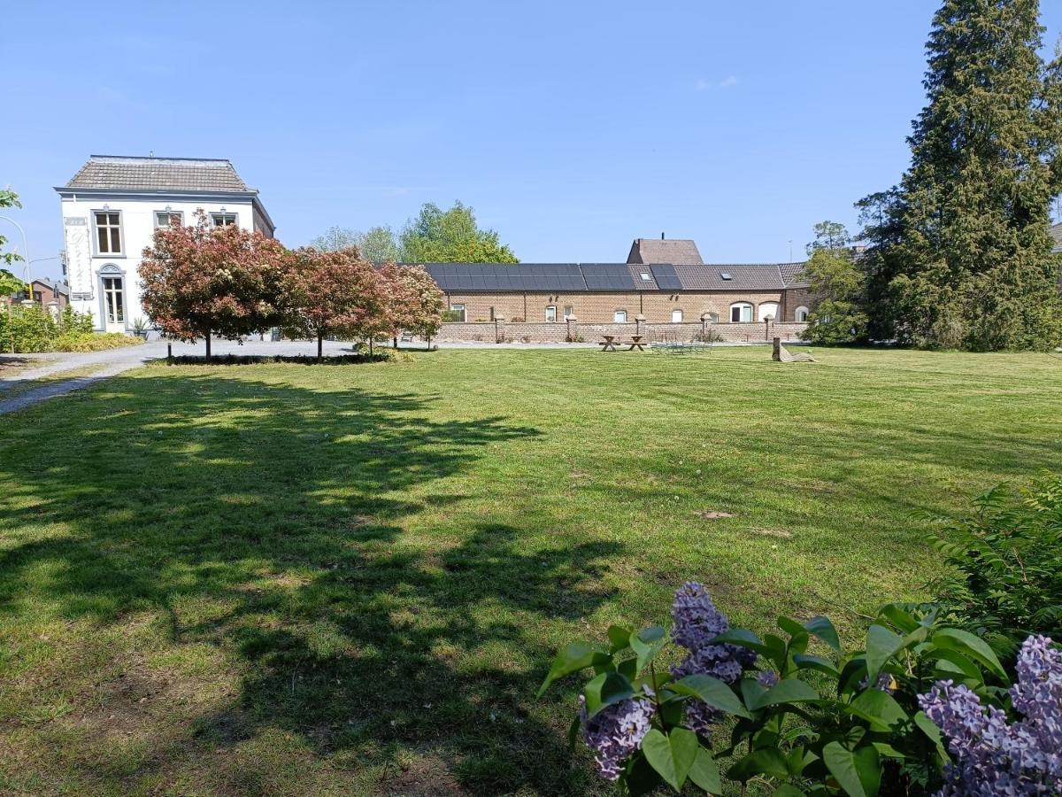 B&B Het Doctershoes Kinrooi Exterior foto